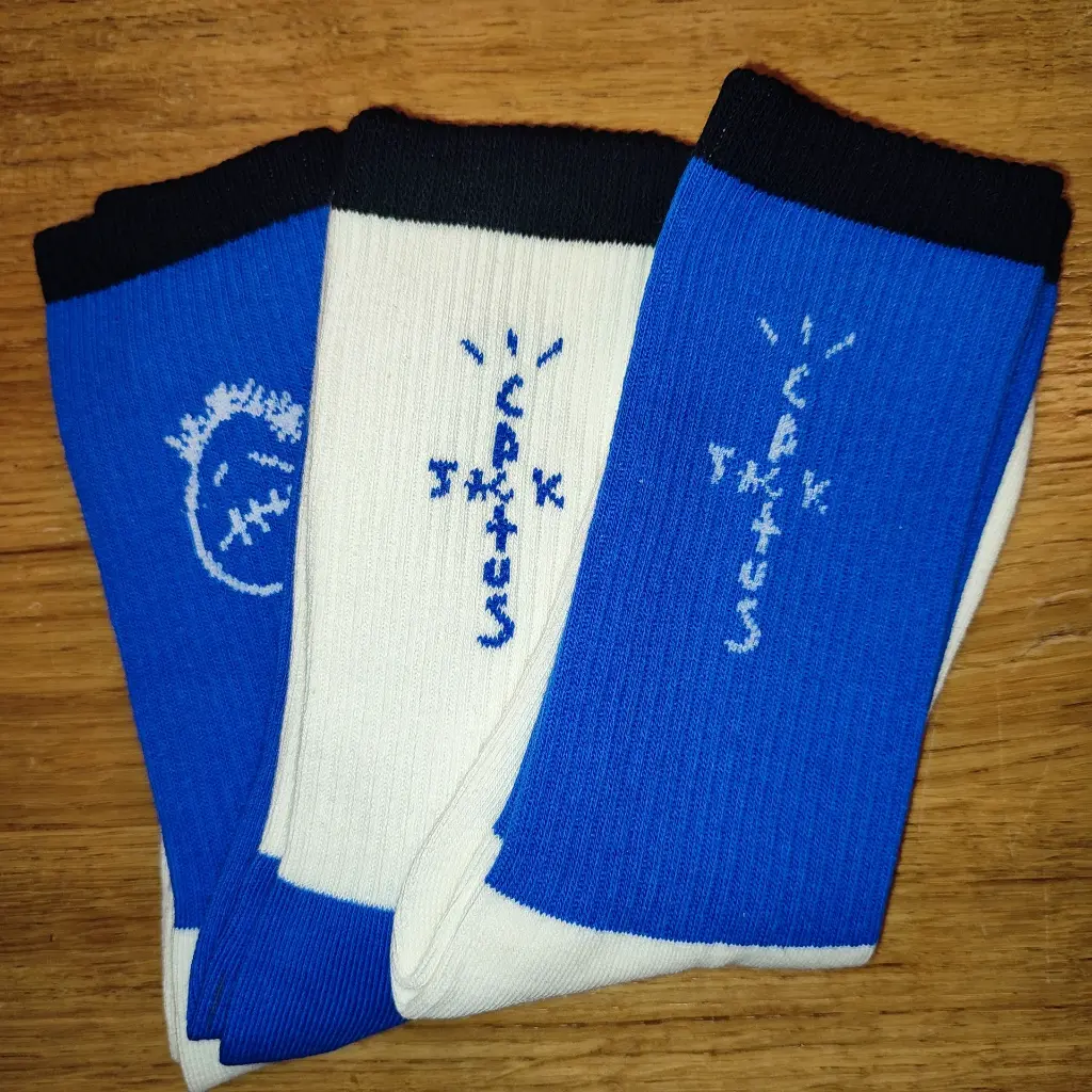 socks-aj1-travis-scott-fragment-3