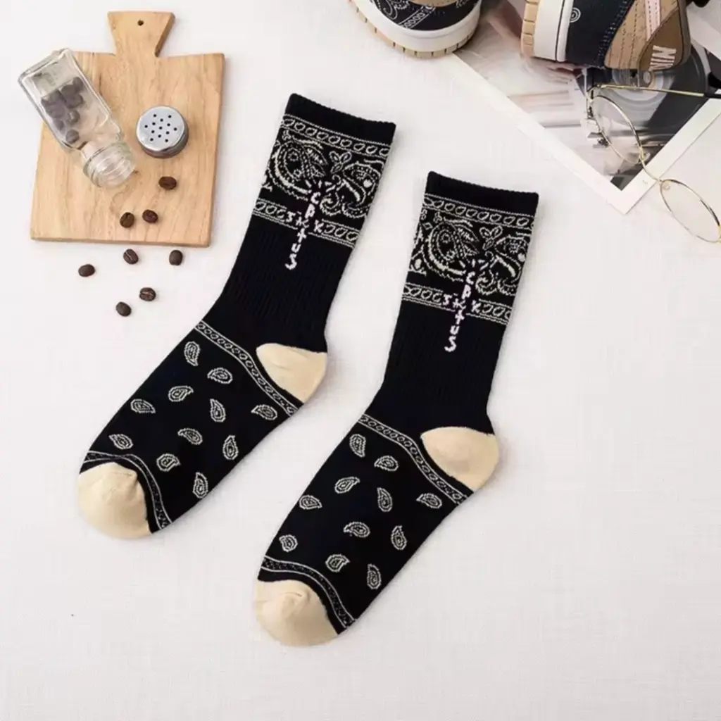 socks-dunk-low-travis-scott-7