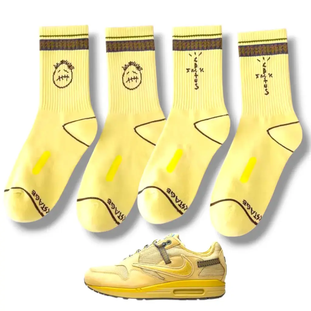 SOCKS TRAVIS SCOTT AM1 SATURN GOLD (36-40)